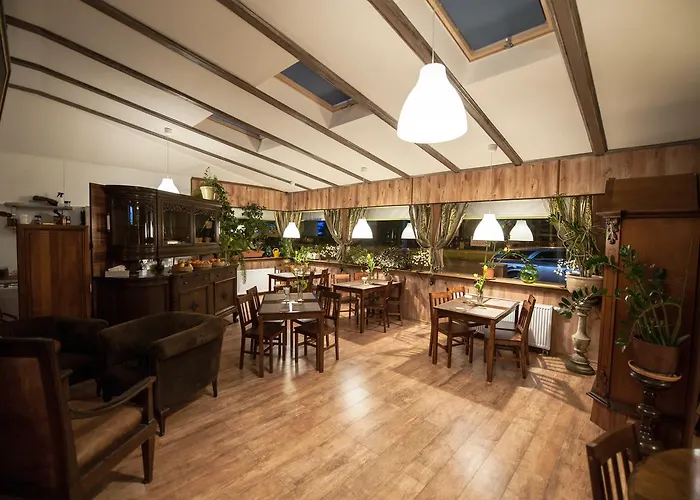 Rezydent 公寓式酒店 3*